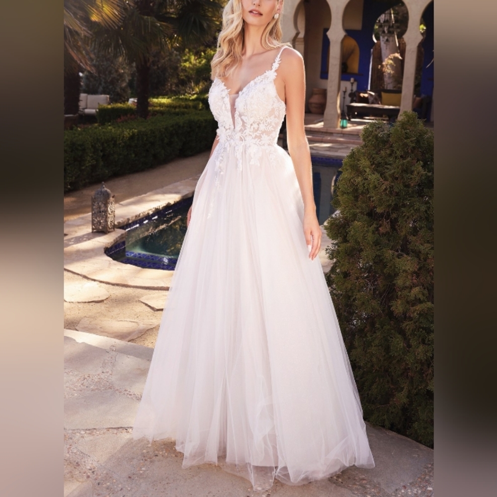 Wedding dress, off white layered tulle lace applique bridal gown